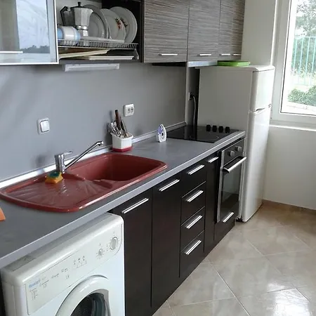 Caprice In Lozenec Daire