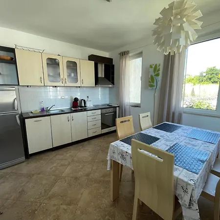 Daire Caprice In Lozenec Naousa