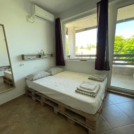 Daire Caprice In Lozenec Naousa