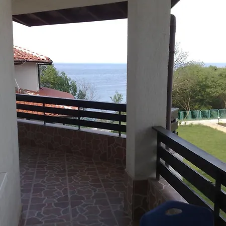 Caprice In Lozenec Daire