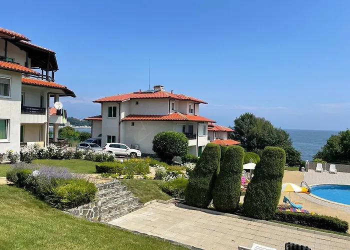 Апартаменты Caprice In Lozenec Китен