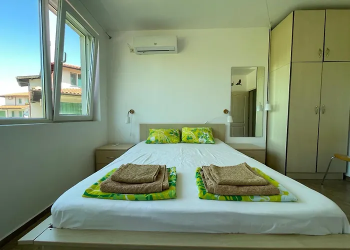 Апартамент Caprice In Lozenec Китен