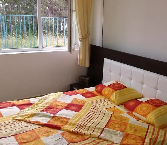 Caprice In Lozenec * Китен