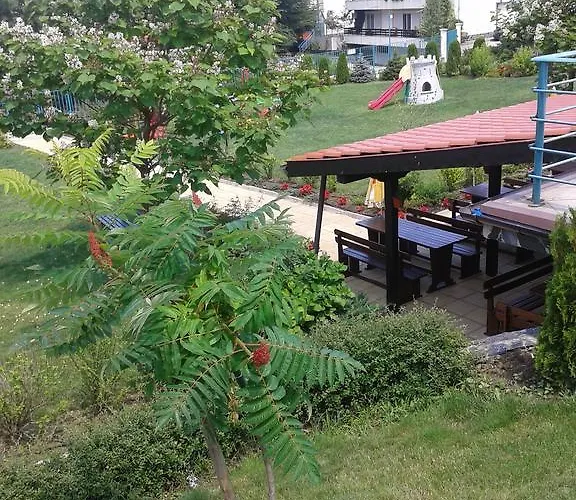 Апартаменты Caprice In Lozenec